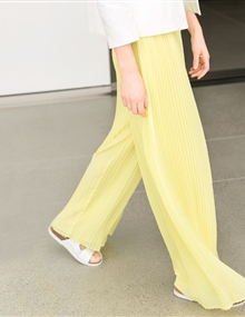 Calça larga plissada